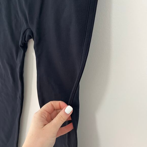 Spanx Look At Me Now Dark Blue Leggings Size Medium - Picture 5 of 5